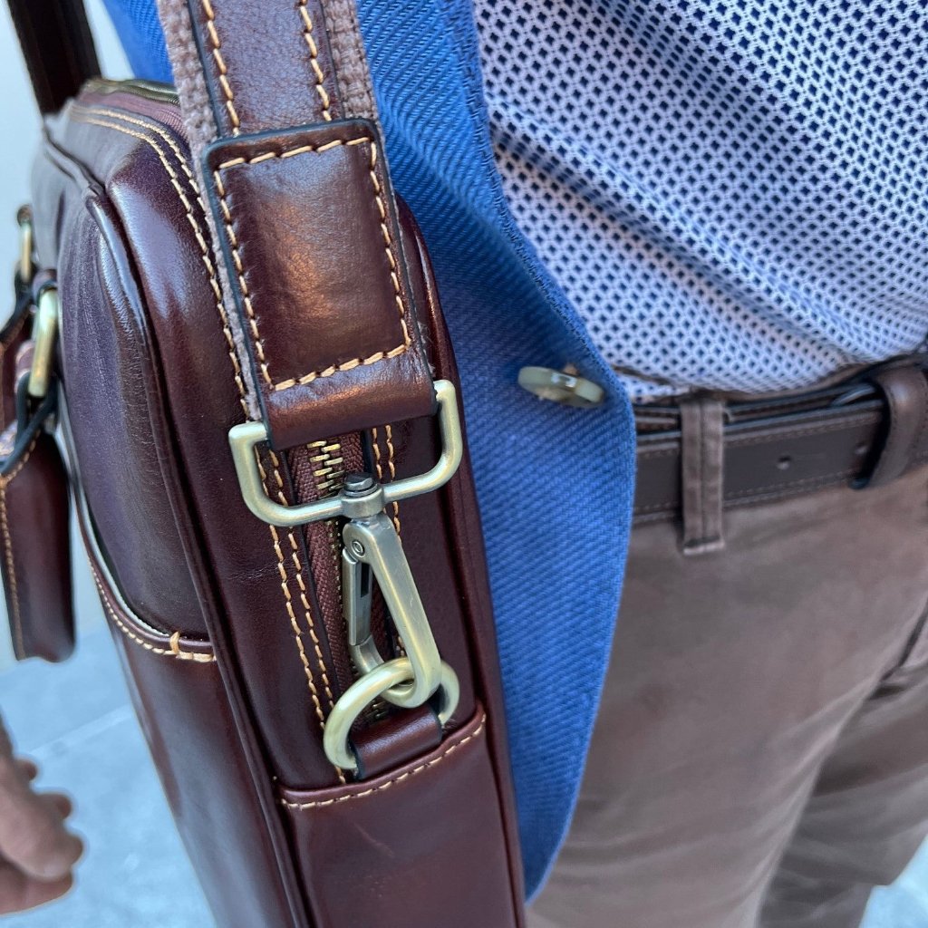 Man carrying the Bruno case over his shoulder
