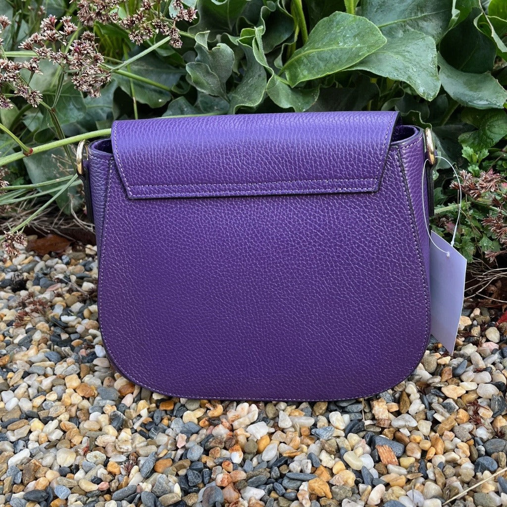 Back view of the Ebony bag