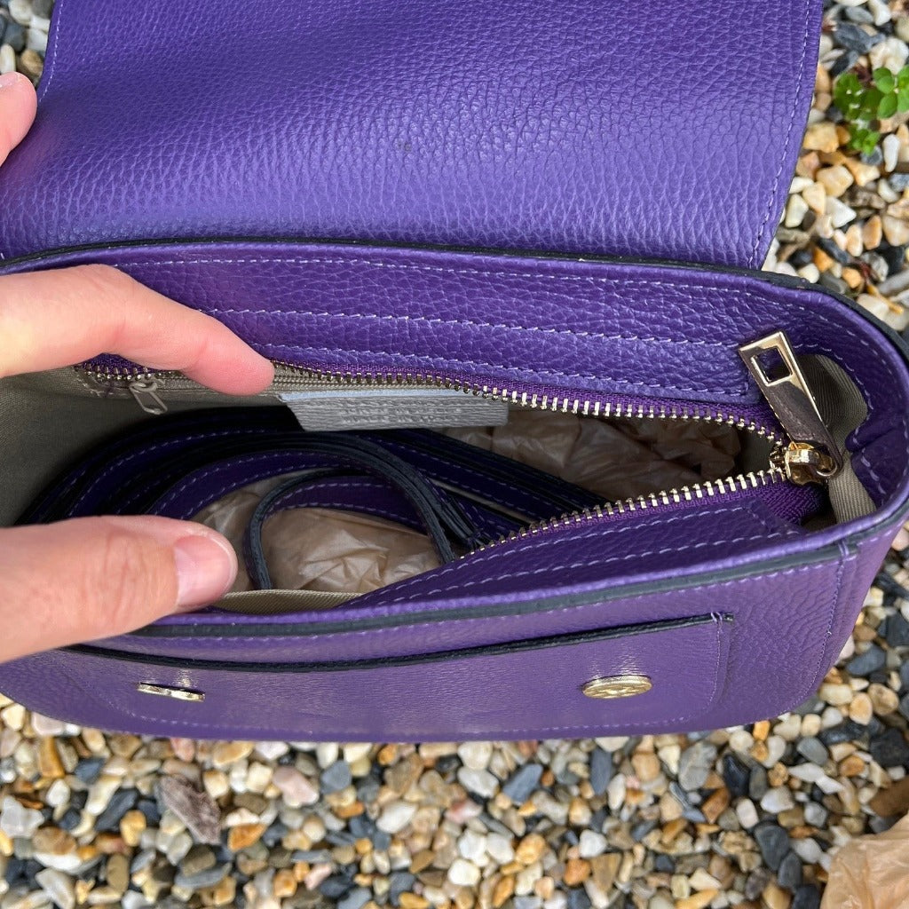 Inside view of the Ebony bag