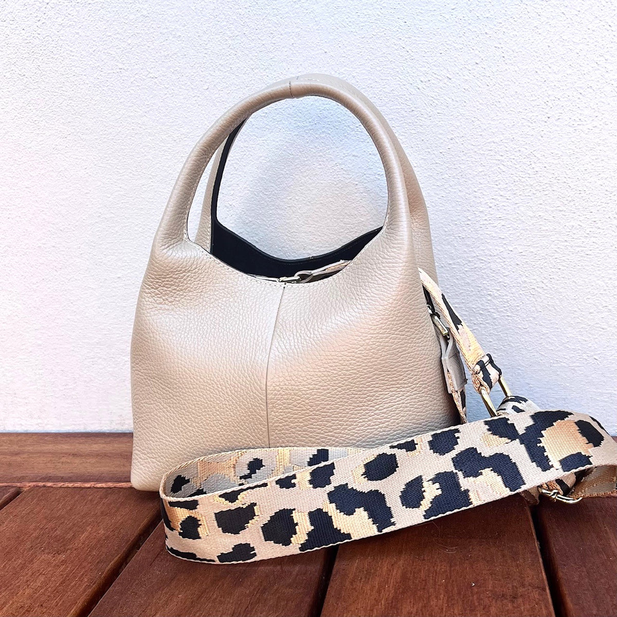 Leah bag in beige or light taupe