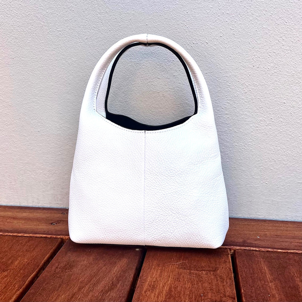 Leah bag in white