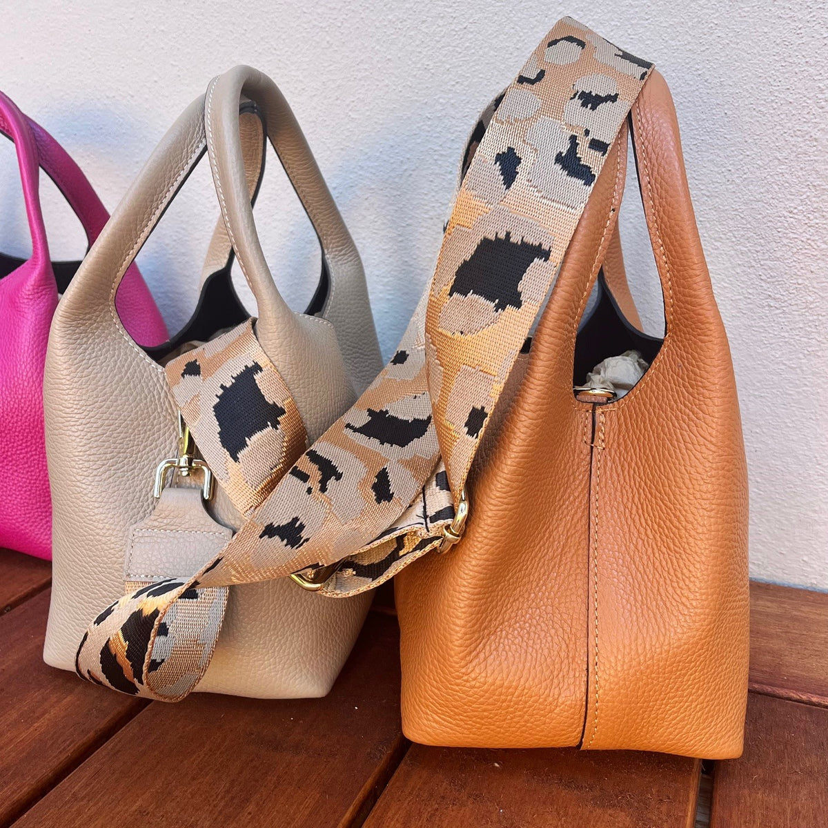 side view of the Leah tote