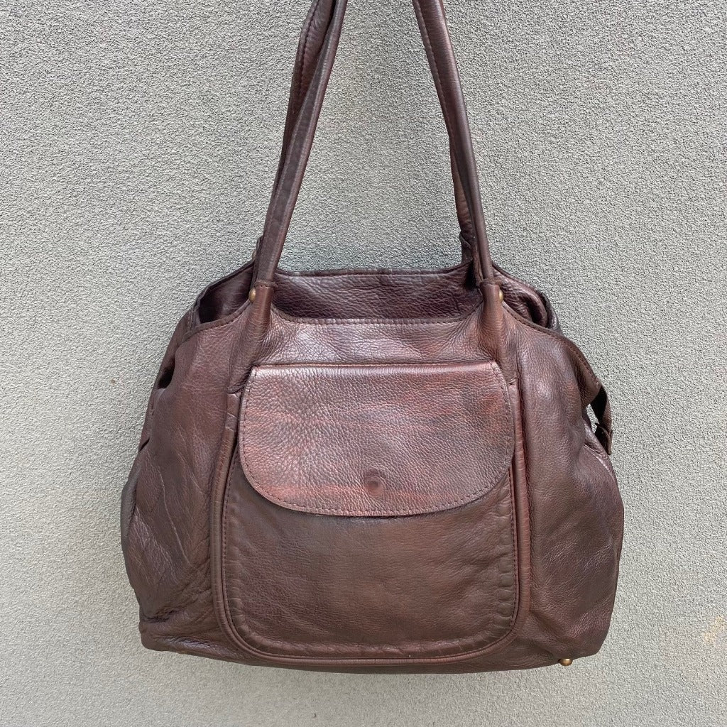 Ardi bag in chocolate or saddle brown