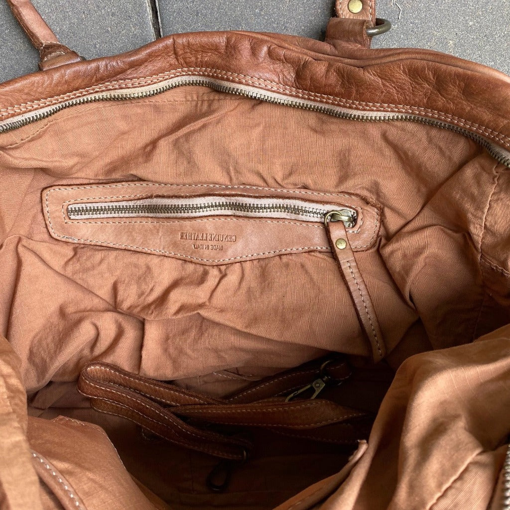 Inside view of the Jordan bag