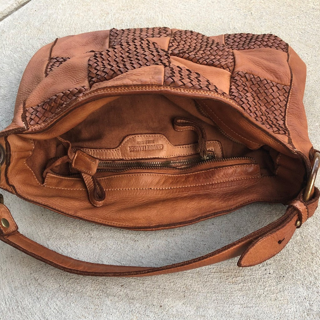Inside view of the Thea bag in sienna