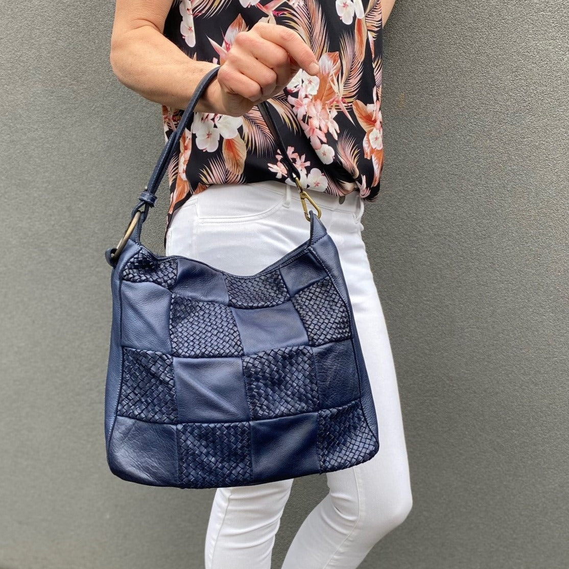 Thea vintage bag in black