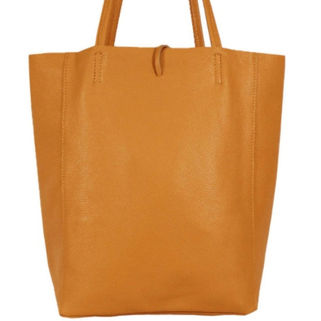 shopper bag in tan