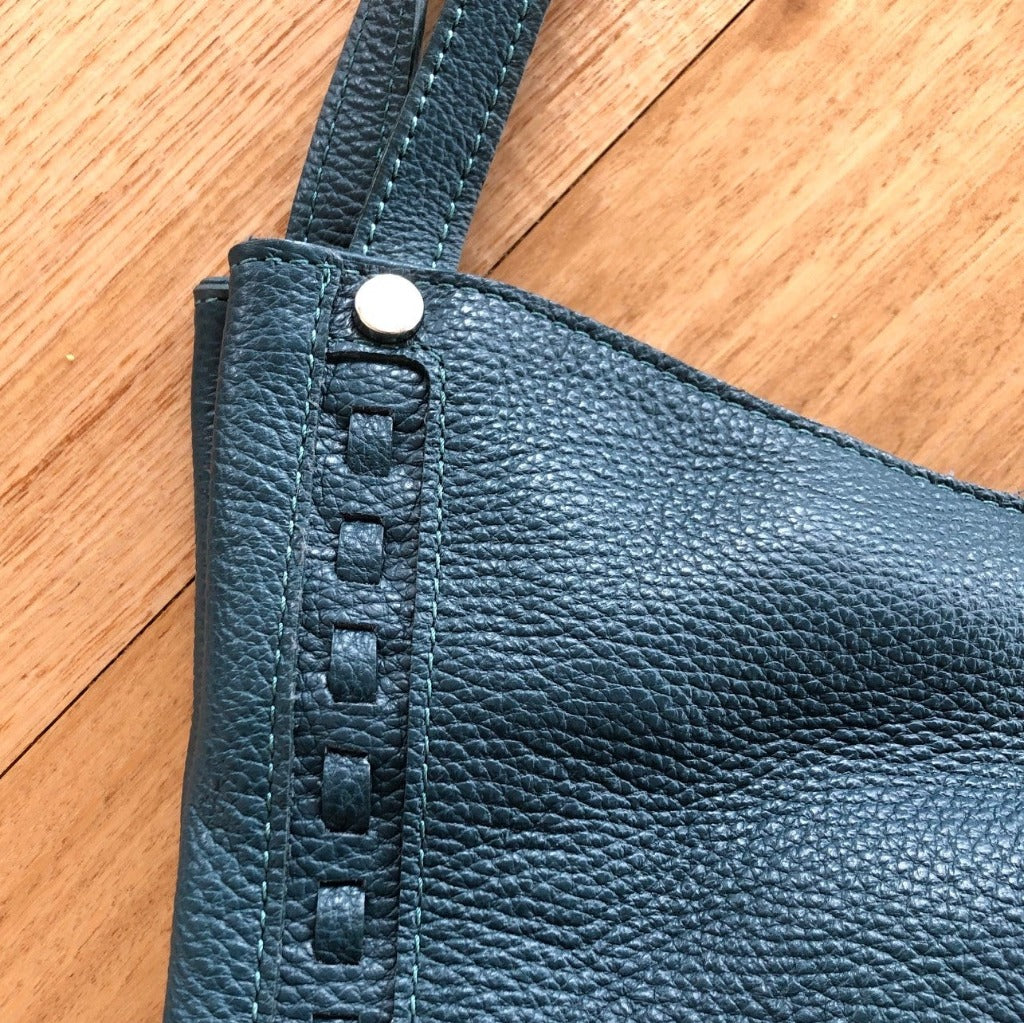 Close up view of the Chilli bag in teal