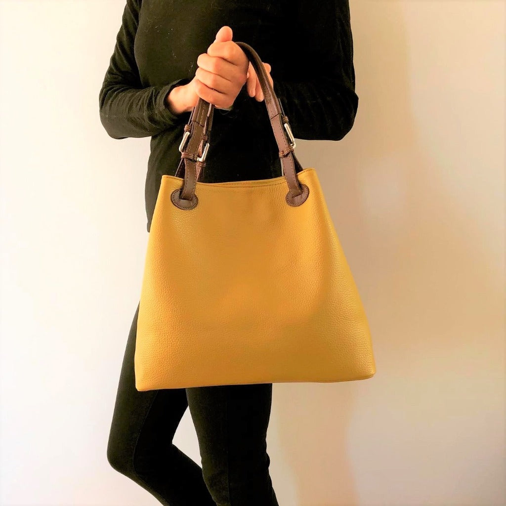 Dawn shoulder bag in mustard or gold