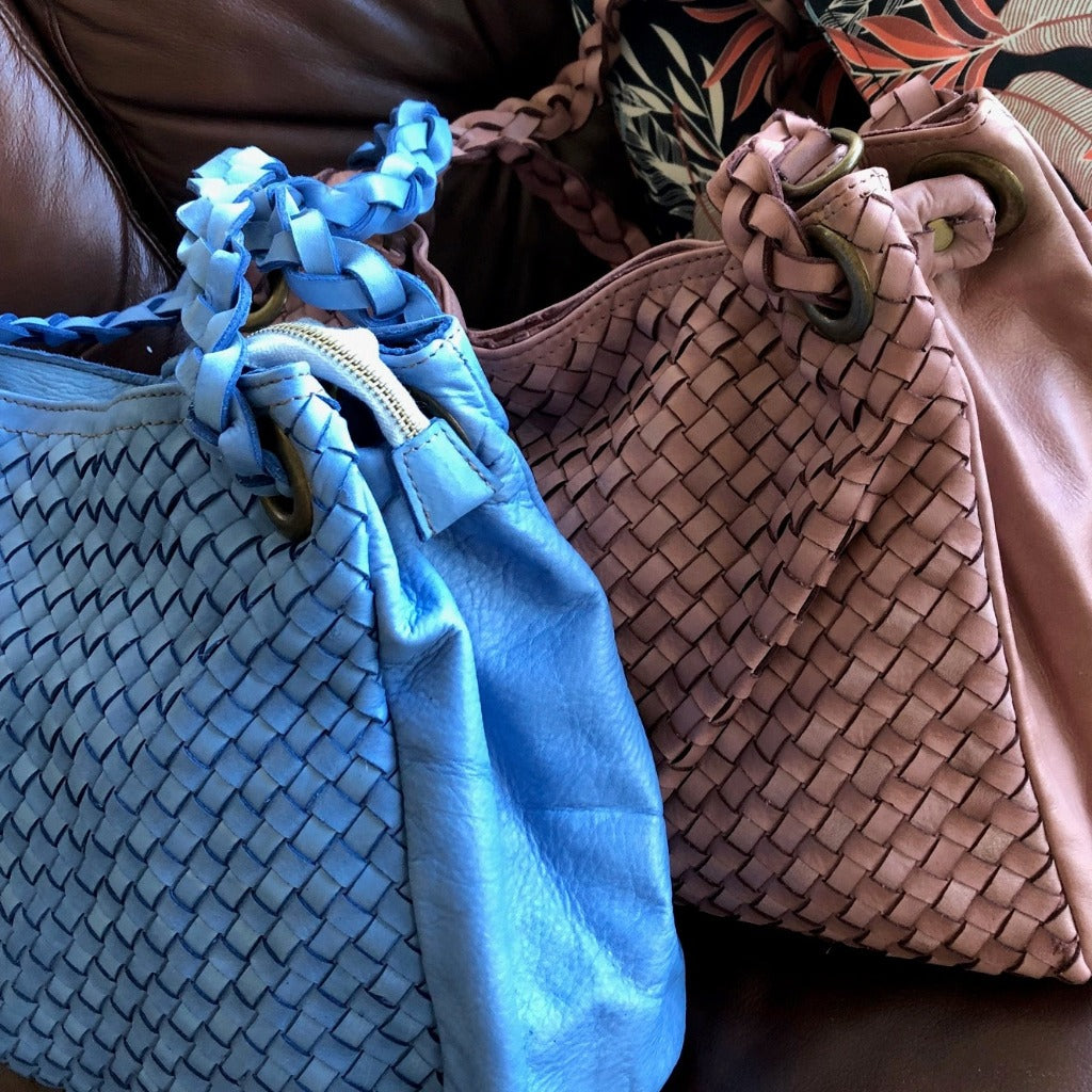 Izzy vintage bag in sky blue