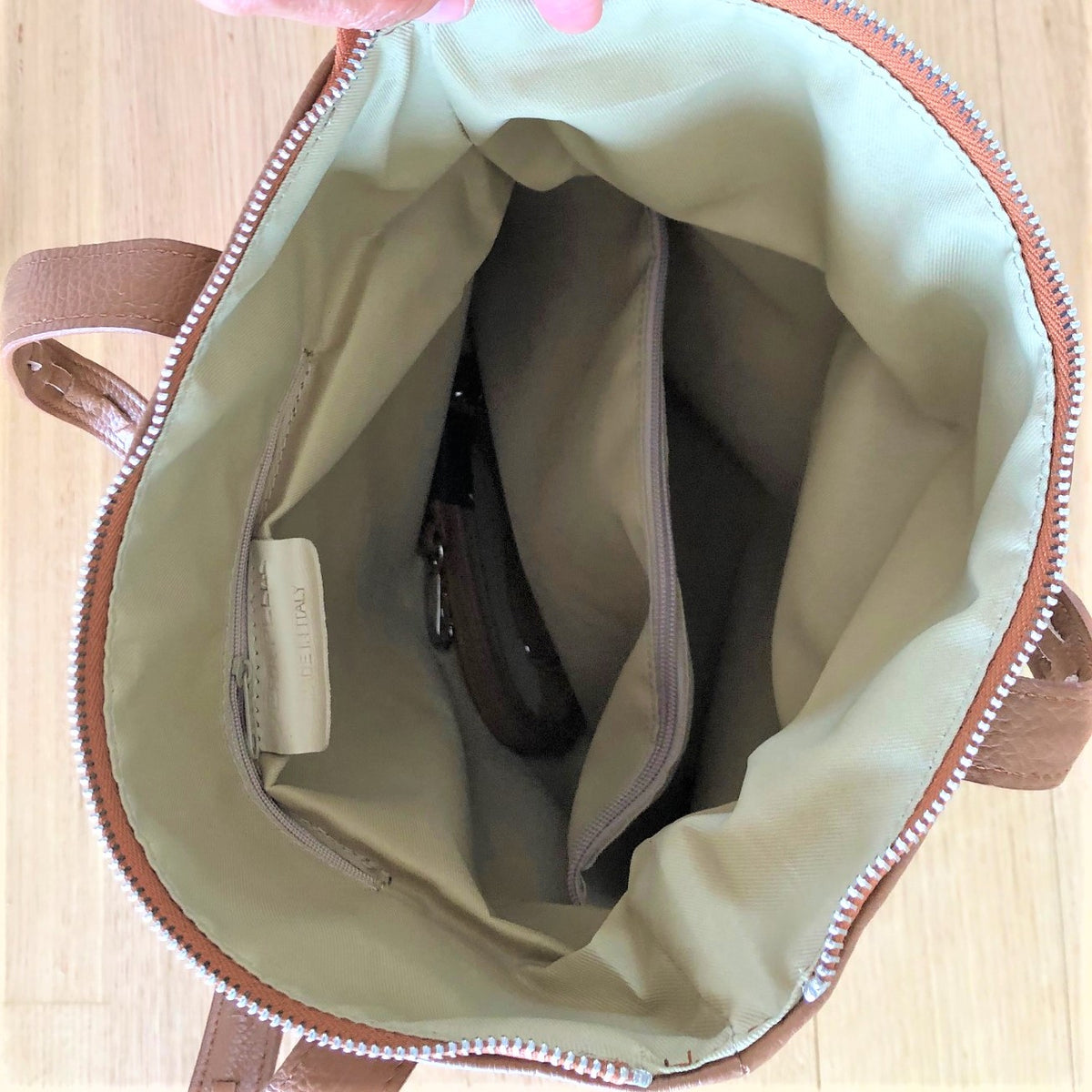 Inside view of the Kate bag