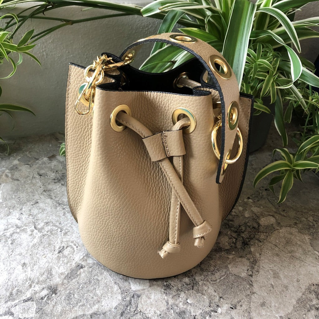 Lucy tote in taupe