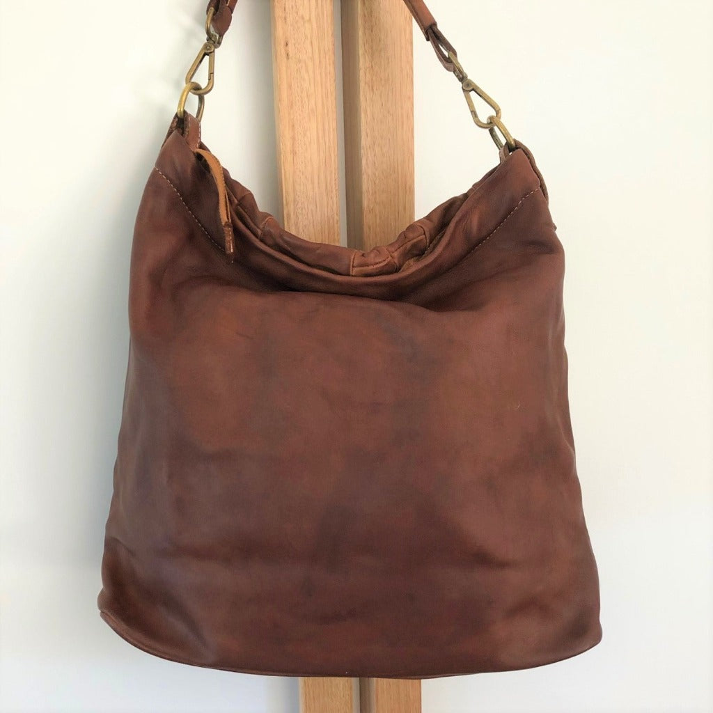 A back view of the Nelli bag
