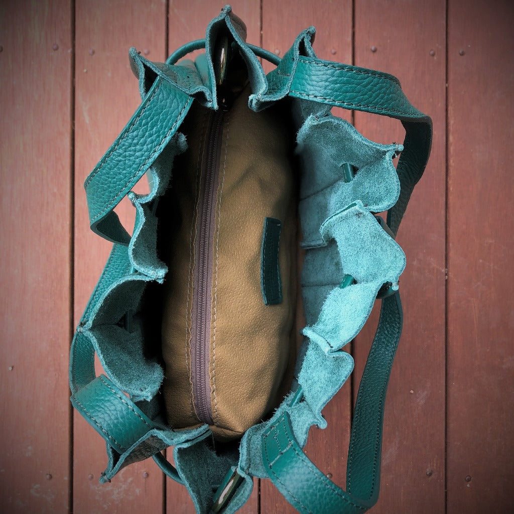 Inside of the Susie bag in green