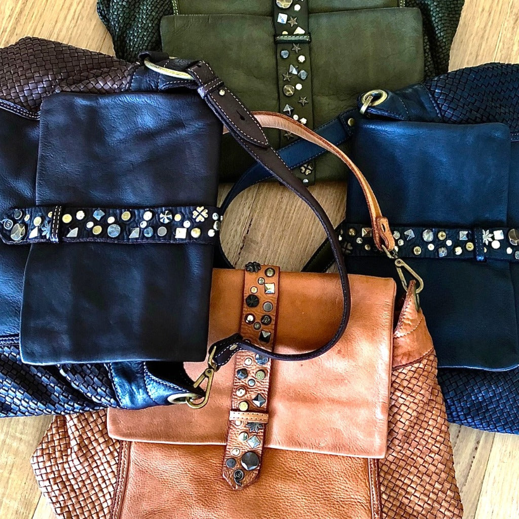 Photo showing the Veriga bag in 4 colours